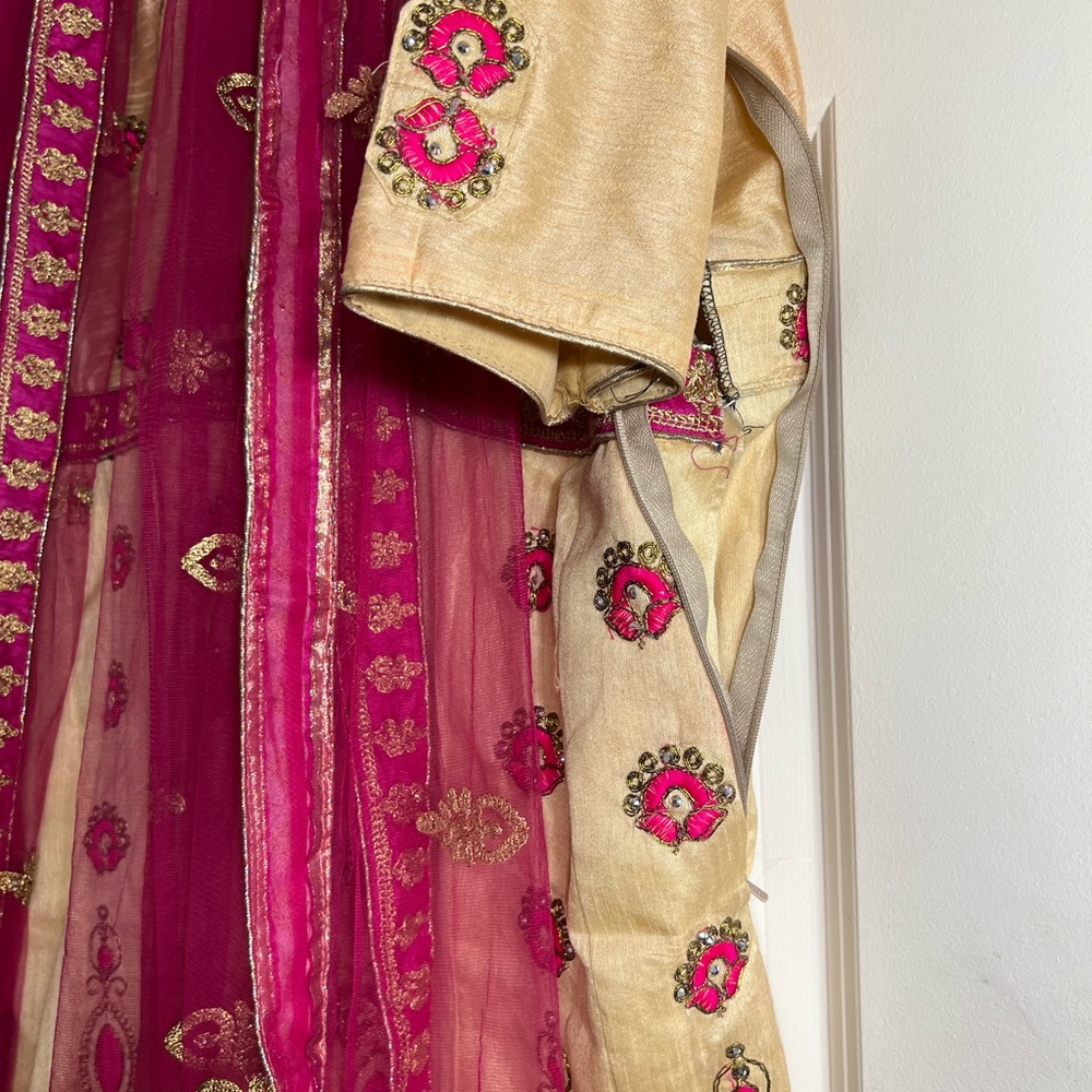 Custom made womens traditional Muslim dress - Picture 2 of 3
